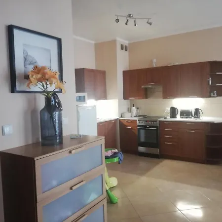 Apartament Platan Patio 5- Berry *