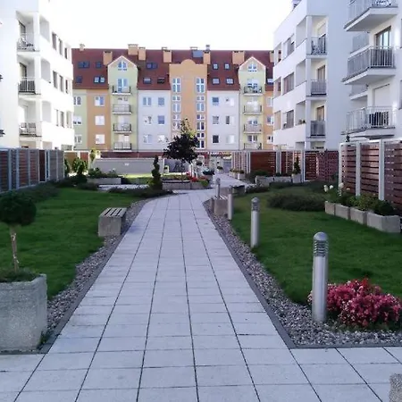 Platan Patio 5- Berry Apartment